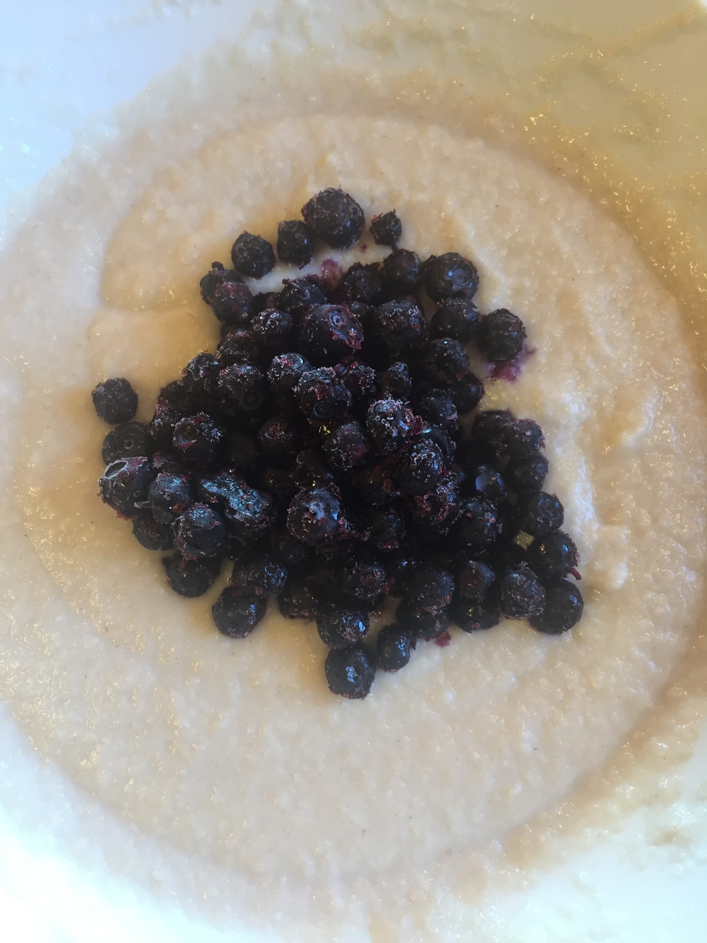 Puuro vauvoille tarkoitetusta puurojauheesta + pakastemustikat Ruokaideat